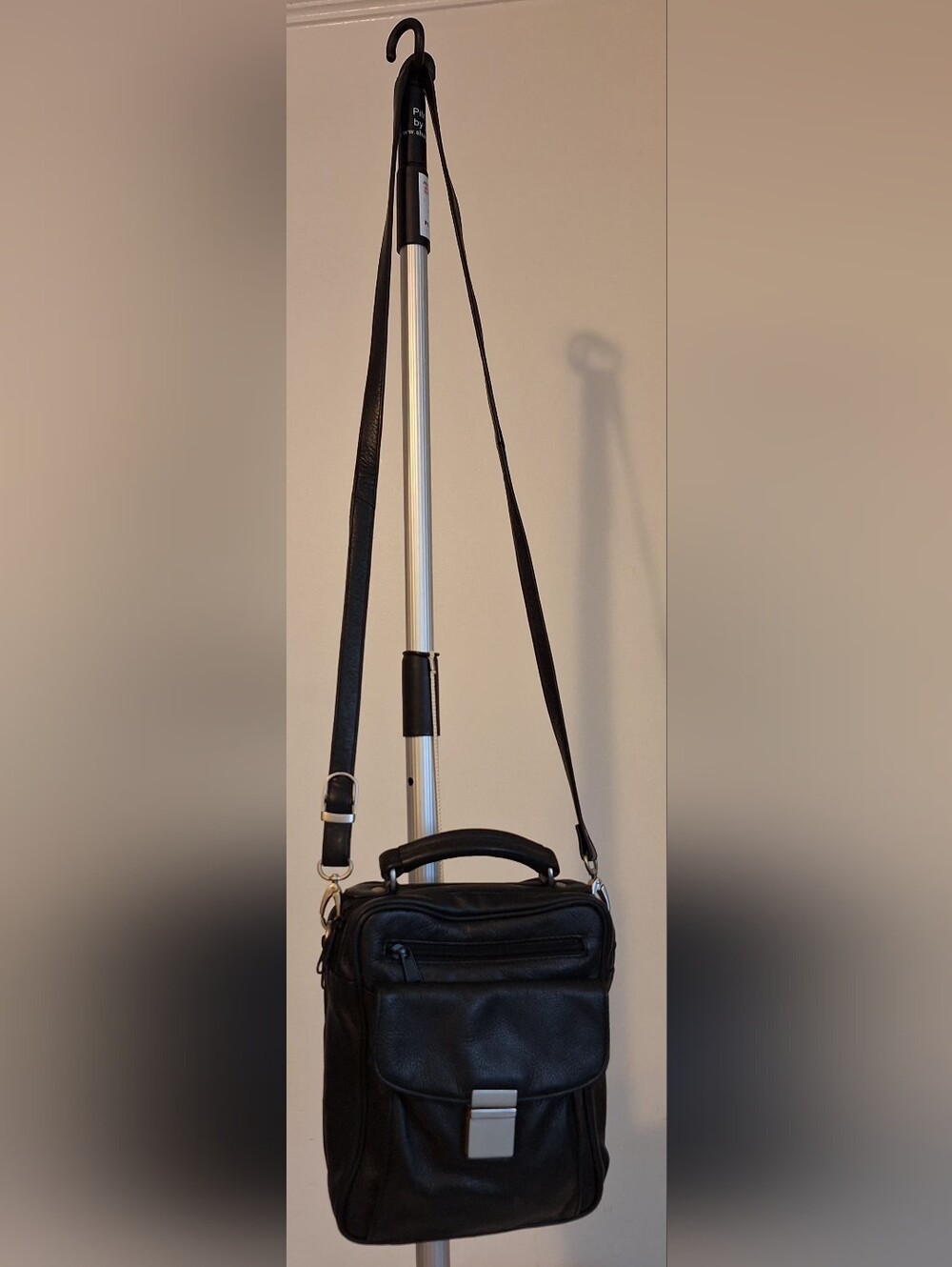 Wilsons Leather Black Leather Compact Messenger with Adjustable Strap - Picture 6 of 12
